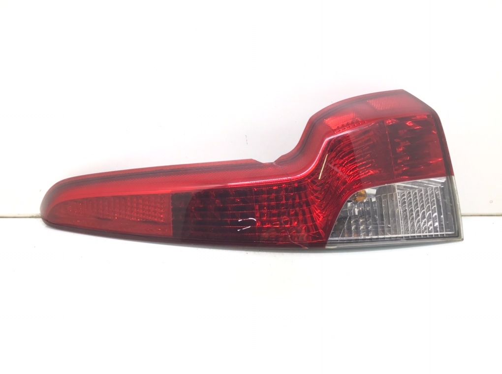 Фонарь задний правый для Volvo V50, 2010 г. 1.6 D дизель б/у