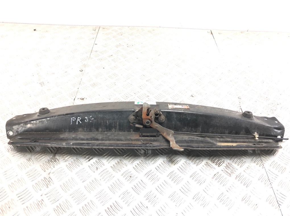 Планка под капот для Citroen Xsara Picasso, 2003 г. 2.0 HDi дизель б/у
