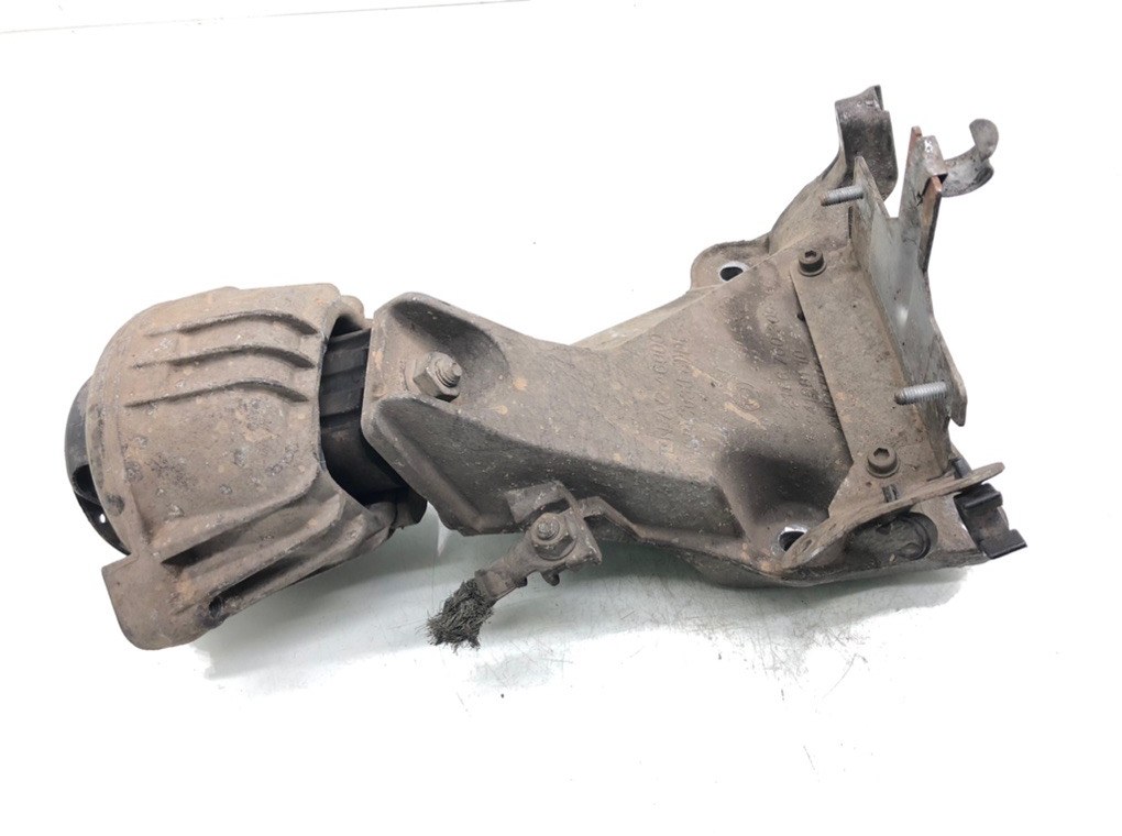 Подушка крепления двигателя для BMW 1 E87/E81/E82/E88, 2005 г. 2.0 TD дизель б/у — фото 2