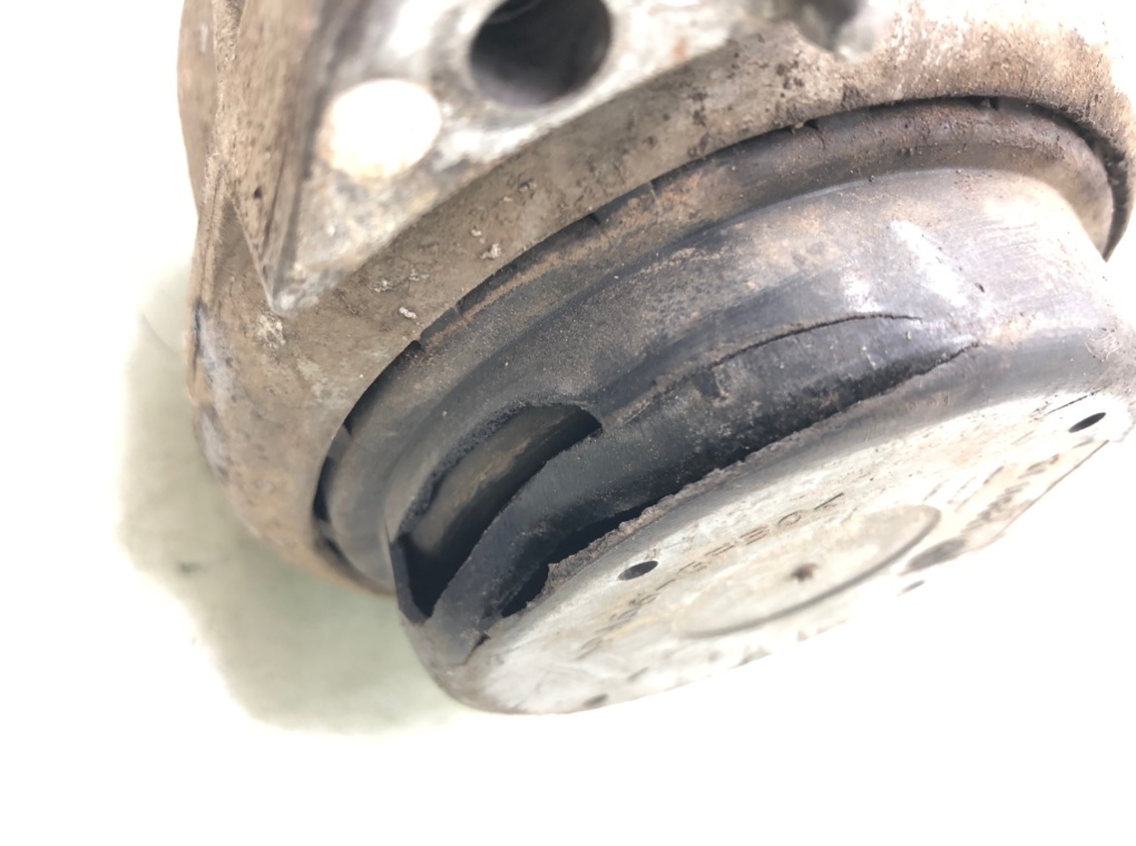 Подушка крепления двигателя для BMW 1 E87/E81/E82/E88, 2005 г. 2.0 TD дизель б/у — фото 5