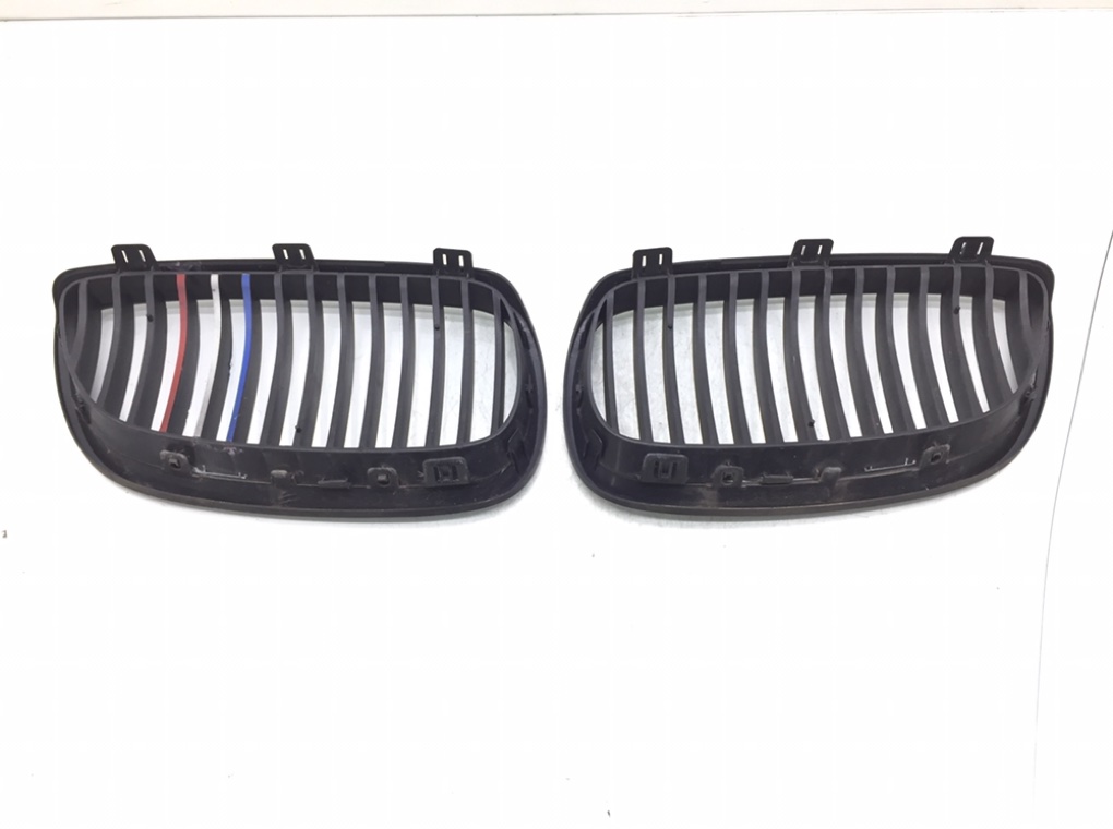 Решетка радиатора для BMW 3 E90/E91/E92/E93, 2007 г. 3.0 i бензин б/у — фото 2