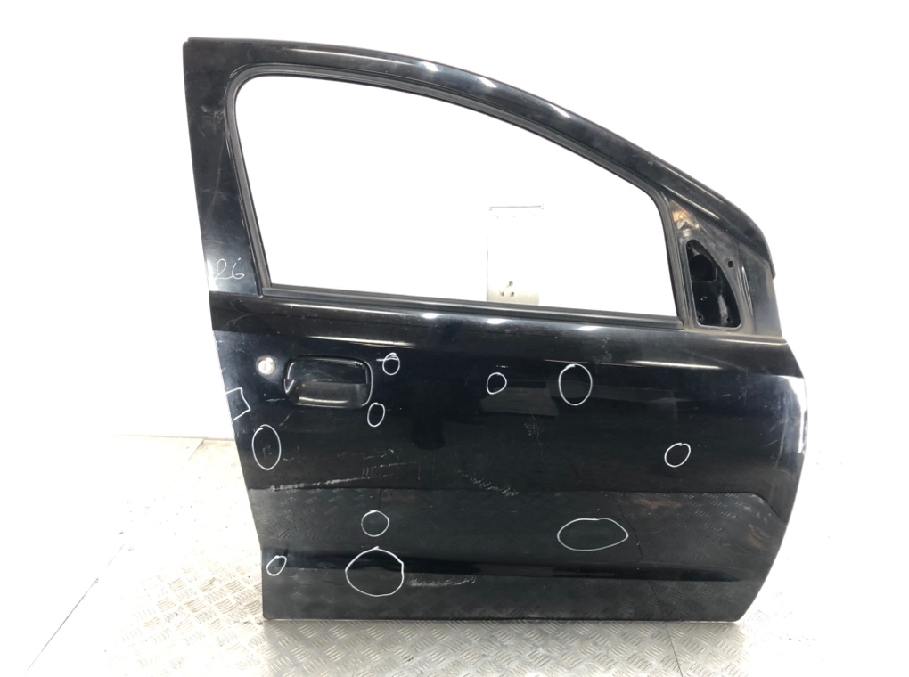 Дверь передняя правая для Nissan Pixo, 2009 г. 1.0 i бензин б/у