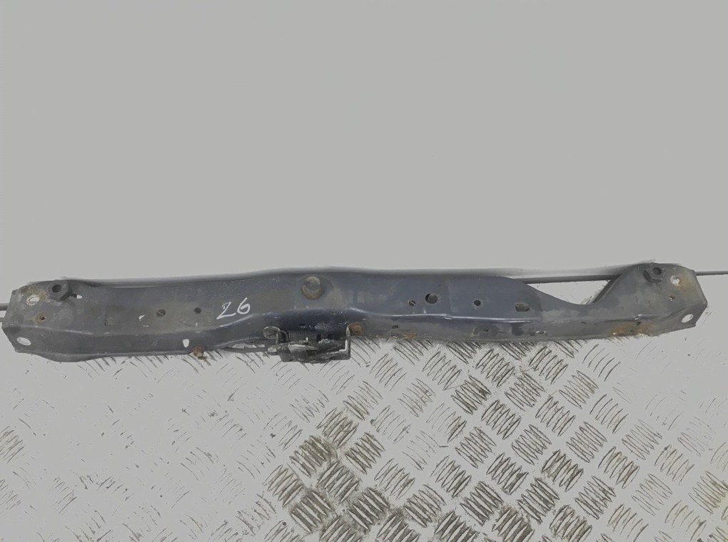 Планка под капот для Nissan Pixo, 2009 г. 1.0 i бензин б/у