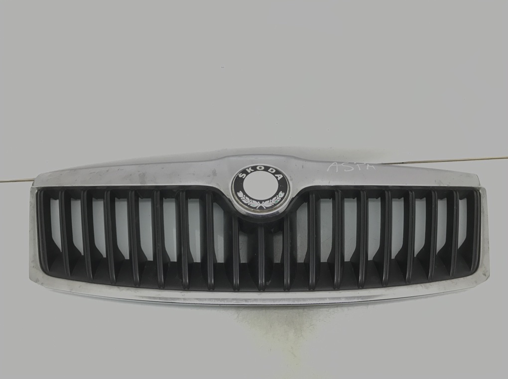 Решетка радиатора для Skoda Octavia, 2010 г. 1.9 TDi дизель б/у