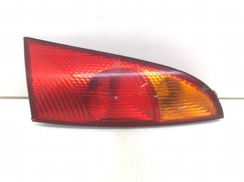Фонарь задний правый для Ford Focus, 2002 г. 2.0 i бензин б/у