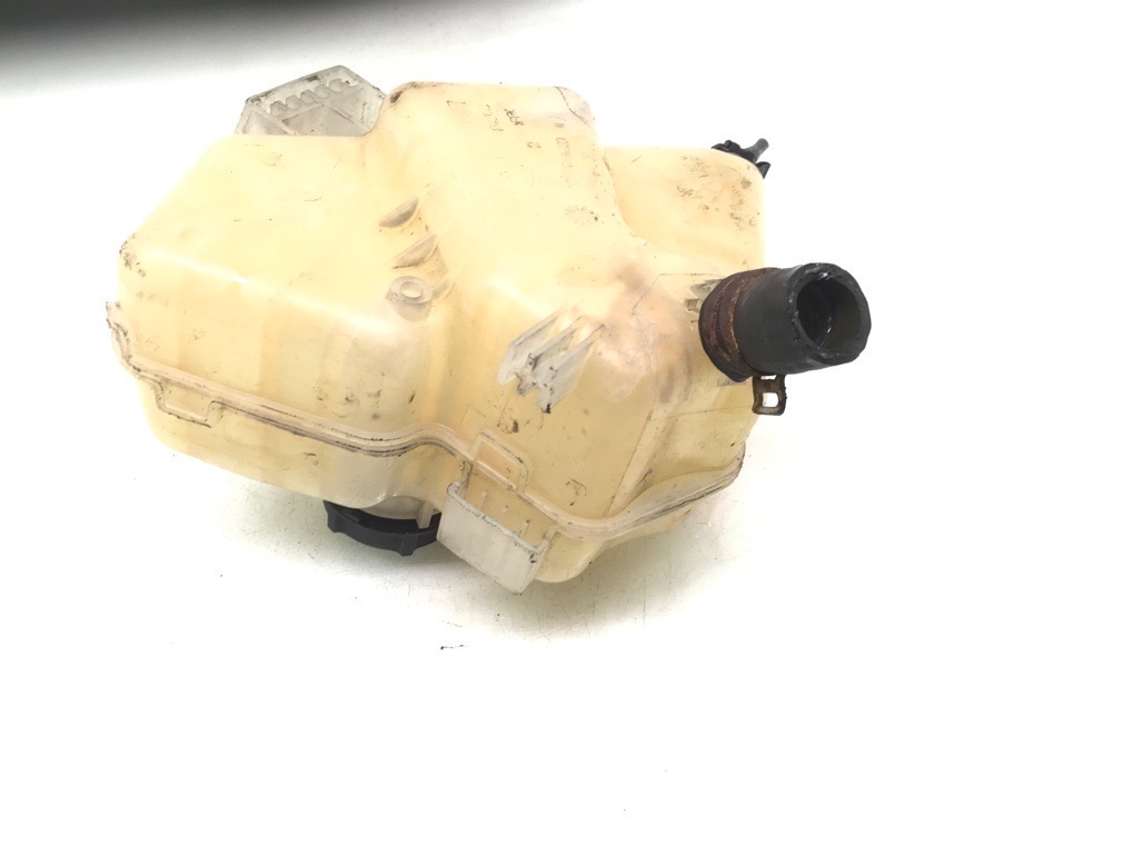 Бачок расширительный для Ford Fiesta, 2010 г. 1.4 TDCi дизель б/у — фото 4