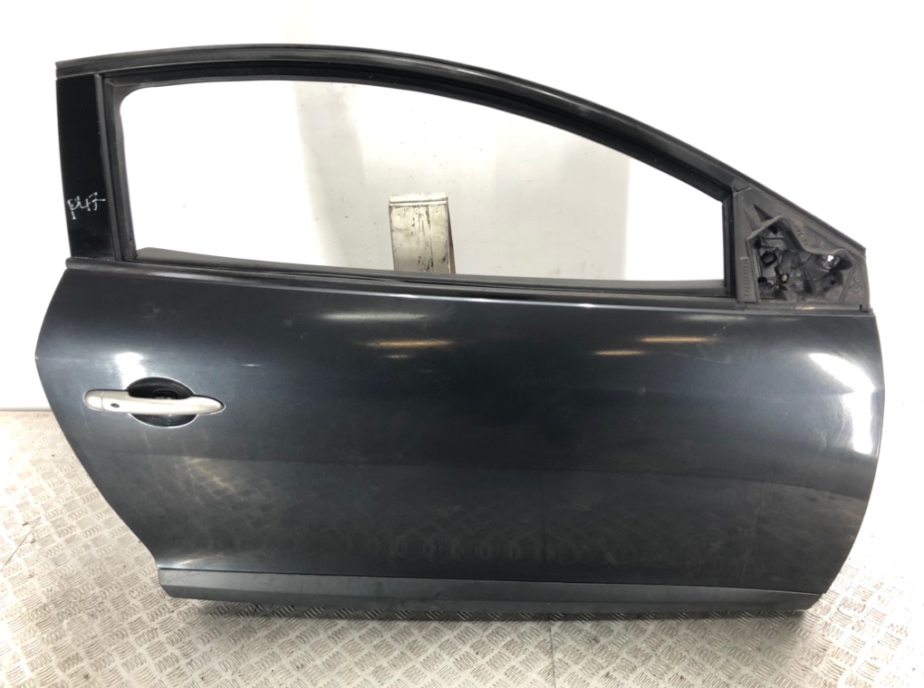 Дверь передняя правая для Renault Megane, 2011 г. 1.5 DCi дизель б/у