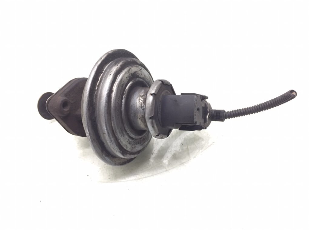 Клапан EGR для BMW 1 E87/E81/E82/E88, 2007 г. 2.0 TD дизель б/у — фото 2