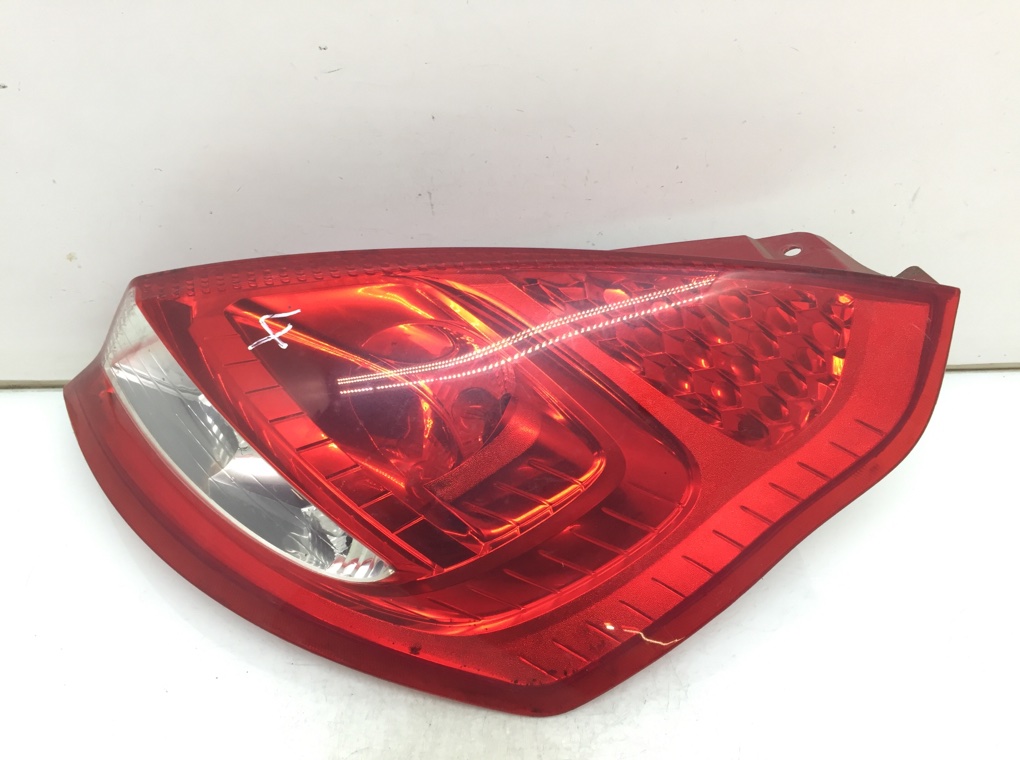 Фонарь задний правый для Ford Fiesta, 2010 г. 1.6 i бензин б/у