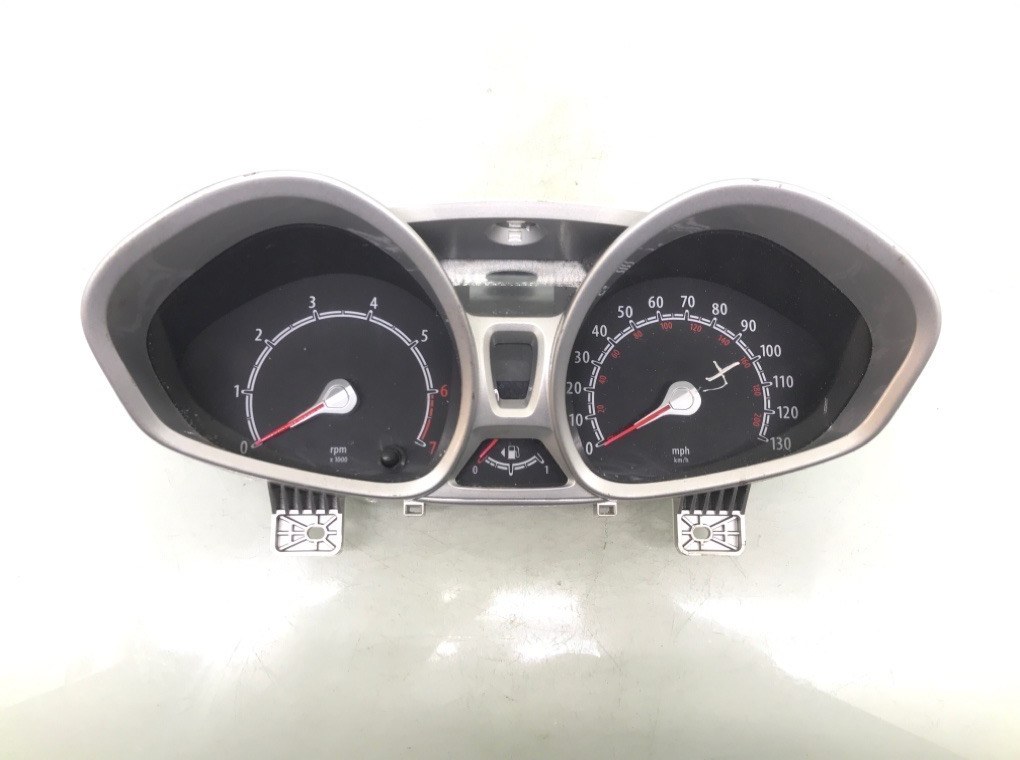 Щиток приборов (приборная панель) для Ford Fiesta, 2010 г. 1.6 i бензин б/у