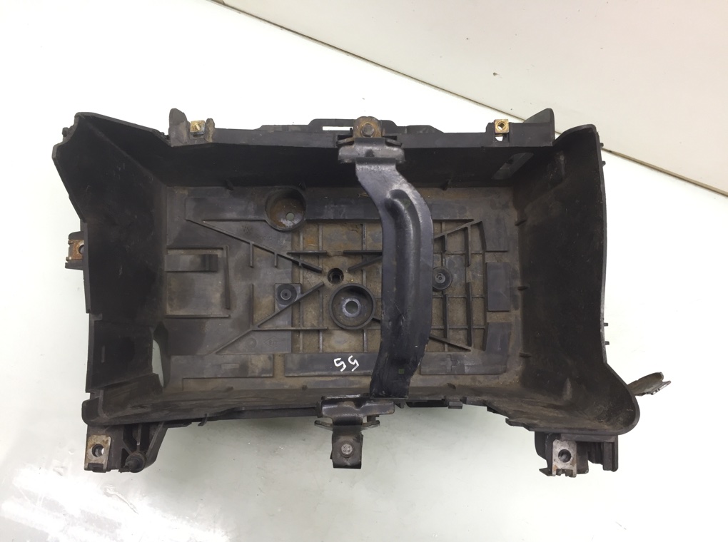 Полка аккумулятора для Renault Scenic, 2010 г. 1.5 DCi дизель б/у — фото 3