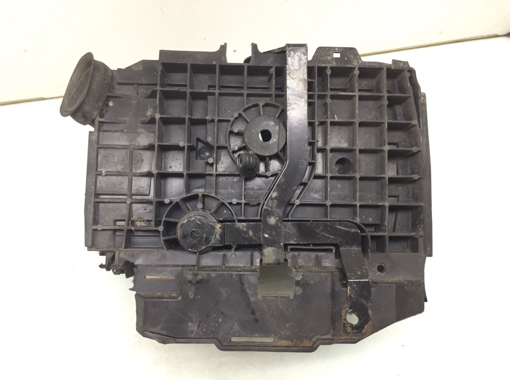 Полка аккумулятора для Renault Scenic, 2010 г. 1.5 DCi дизель б/у — фото 4