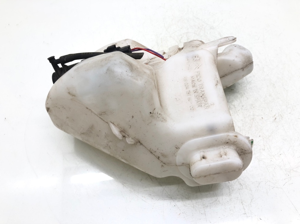 Бачок омывателя для Peugeot 207, 2009 г. 1.6 i бензин б/у — фото 4