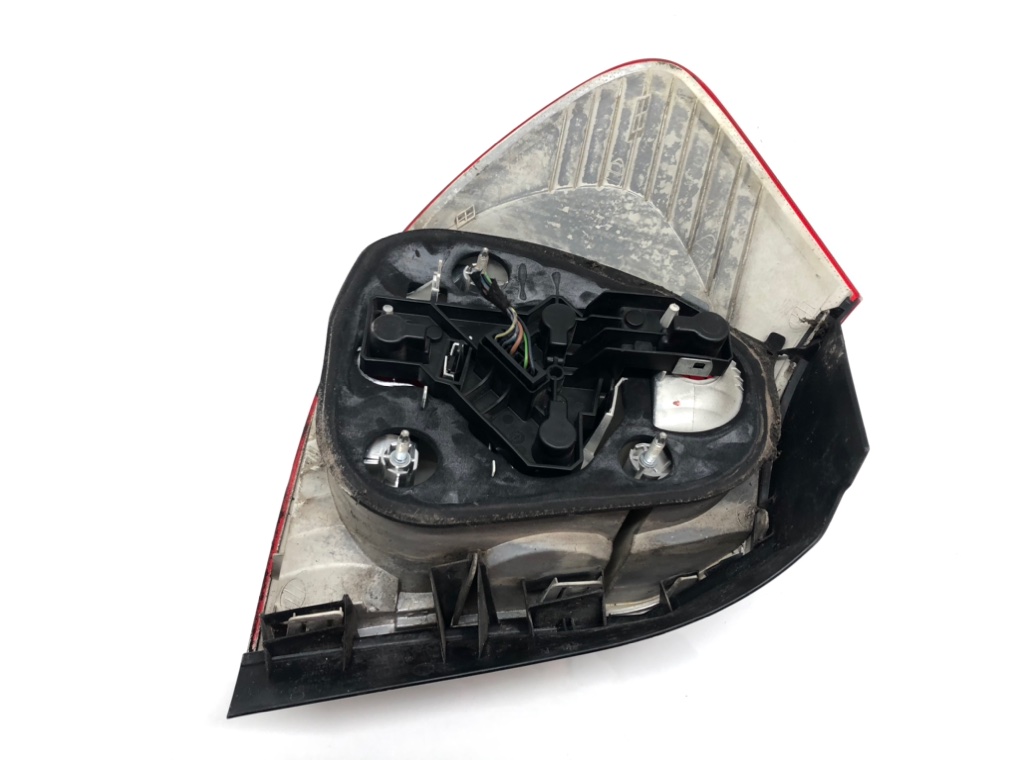 Фонарь задний правый для BMW 1 E87/E81/E82/E88, 2004 г. 1.6 i бензин б/у — фото 2