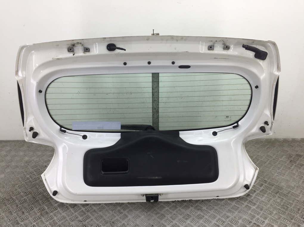 Крышка багажника для Hyundai i10, 2014 г. 1.0 i бензин б/у — фото 3