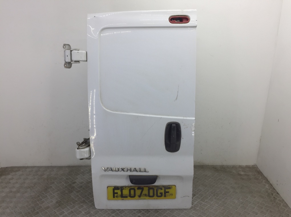Дверь задняя распашная левая для Opel Vivaro, 2007 г. 2.0 CDTi дизель б/у