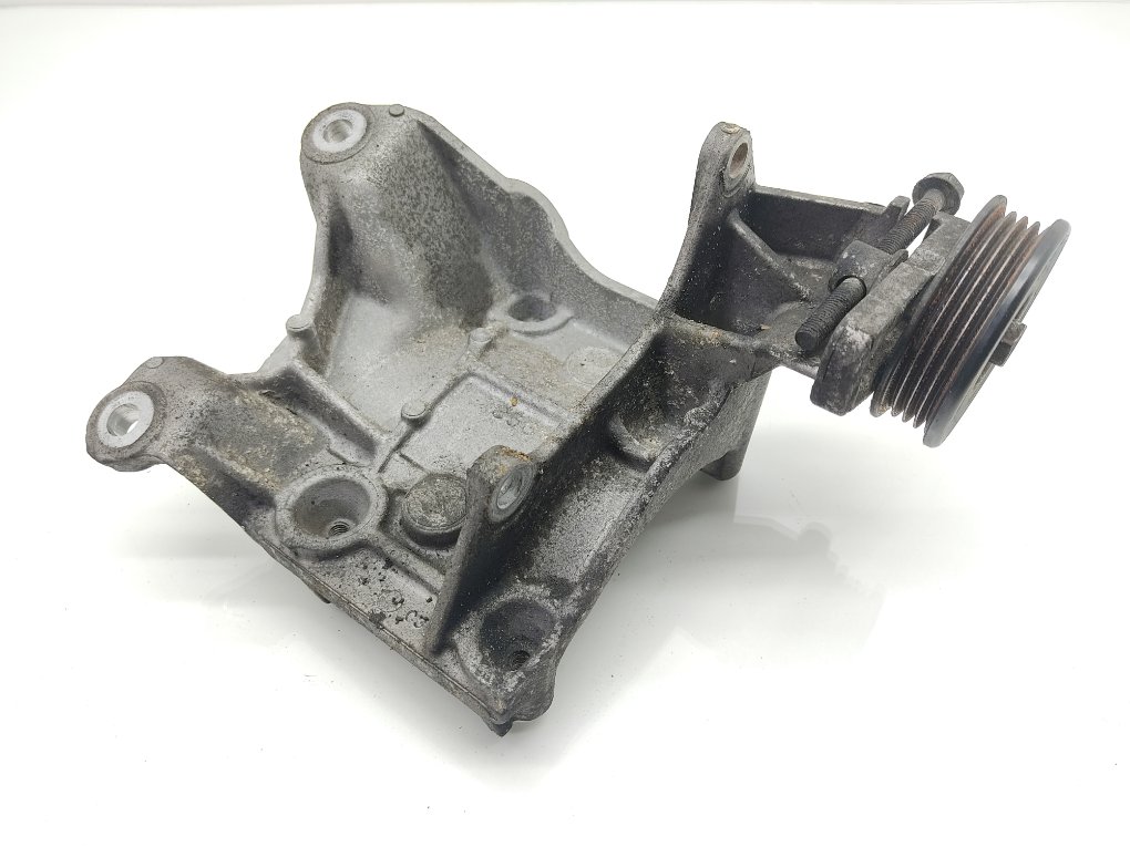 Натяжитель ремня генератора для Lexus IS, 2002 г. 2.0 i бензин б/у