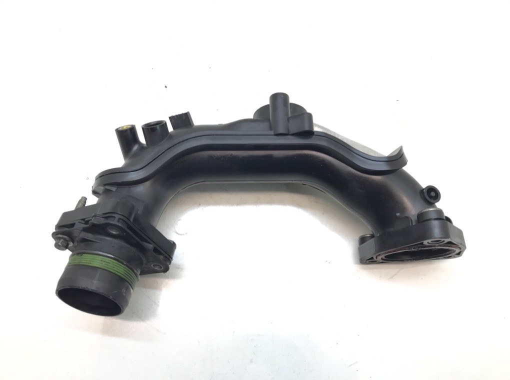 Патрубок интеркулера для Ford Focus, 2011 г. 1.6 TDCi дизель б/у