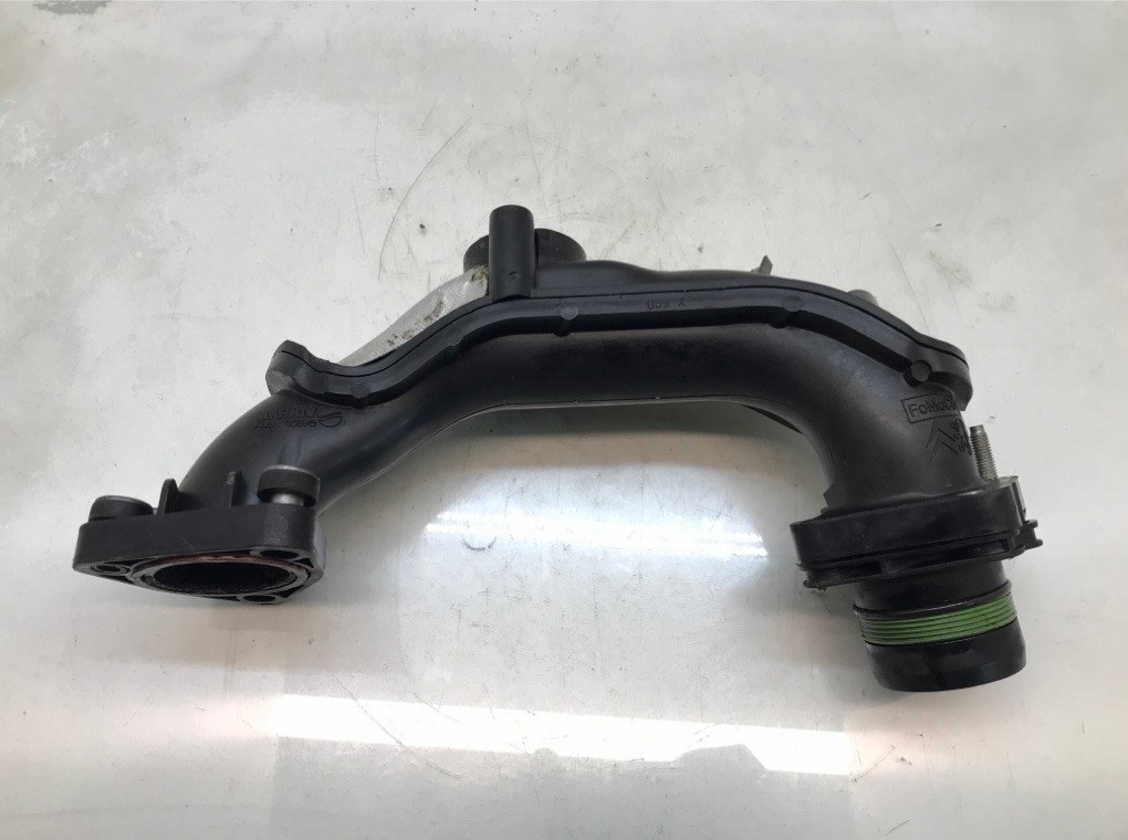 Патрубок интеркулера для Ford Focus, 2011 г. 1.6 TDCi дизель б/у — фото 2