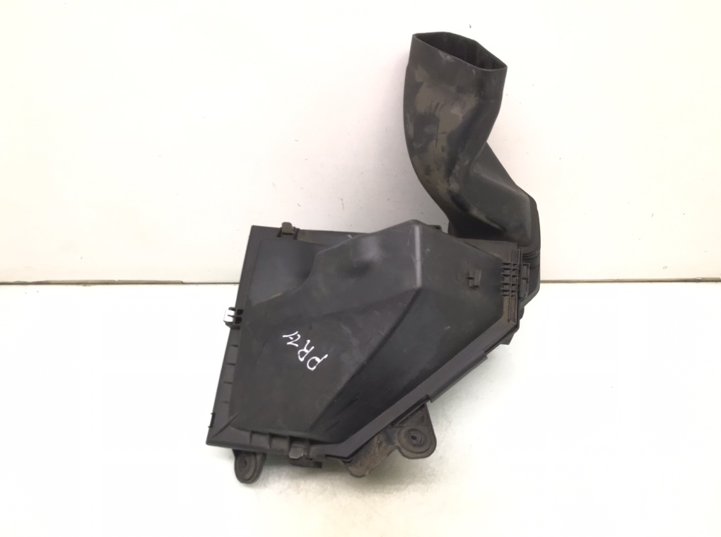 Корпус воздушного фильтра для BMW 1 E87/E81/E82/E88, 2007 г. 2.0 TD дизель б/у — фото 2