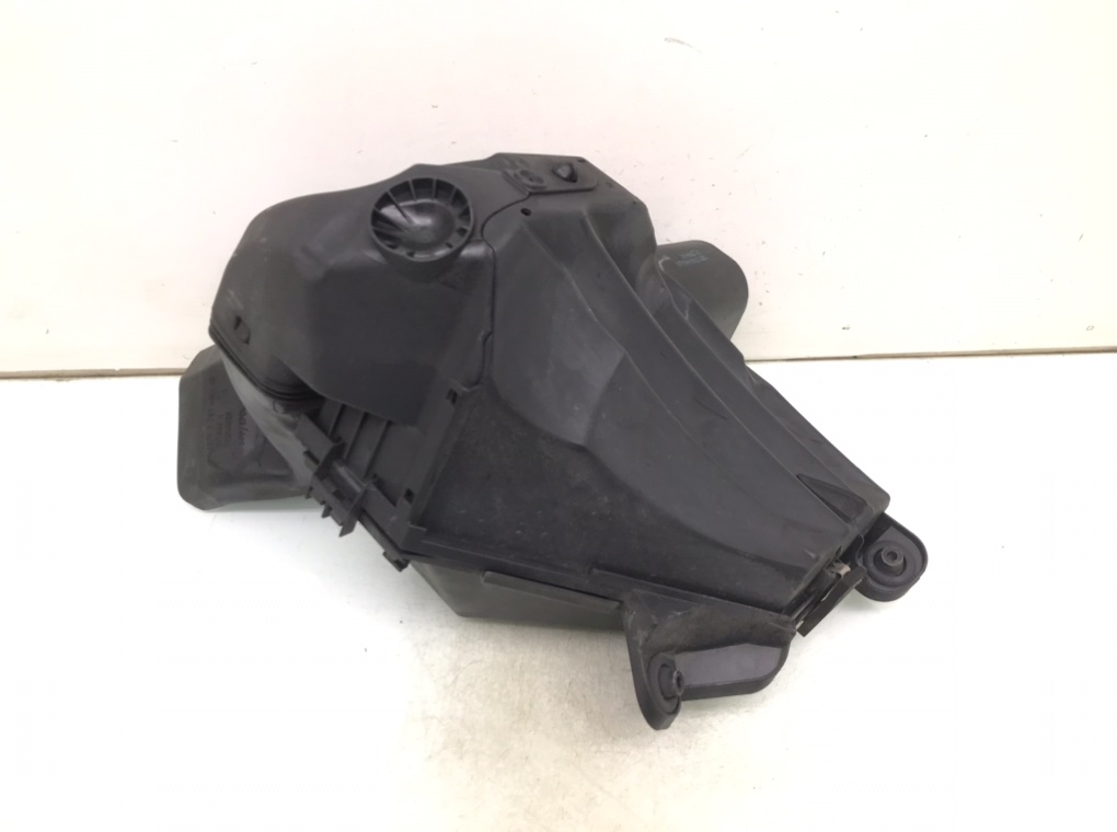 Корпус воздушного фильтра для BMW 1 E87/E81/E82/E88, 2007 г. 2.0 TD дизель б/у — фото 4