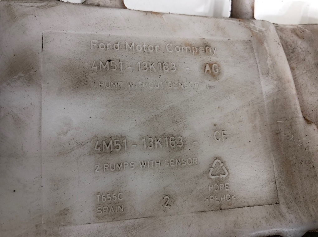 Бачок омывателя для Ford Focus, 2008 г. 1.8 TDCi дизель б/у — фото 3