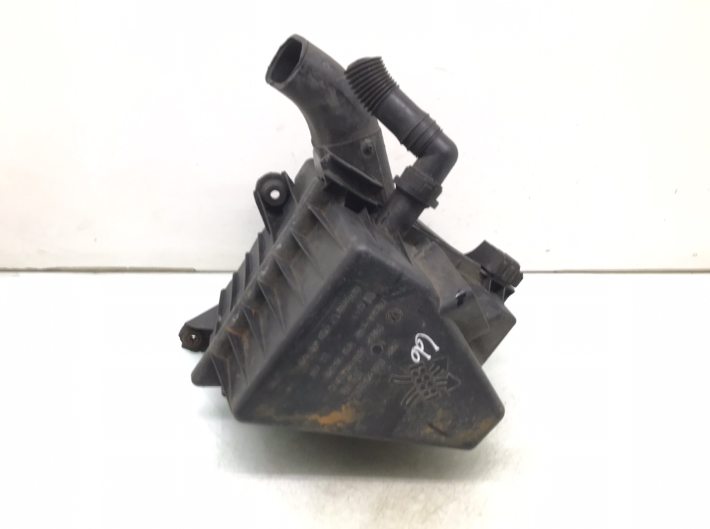 Корпус воздушного фильтра для Seat Ibiza, 2004 г. 2.0 i бензин б/у — фото 4