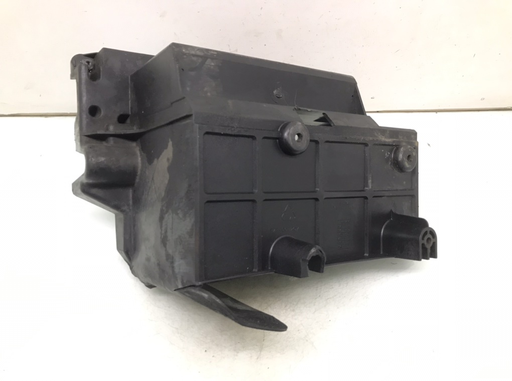 Полка аккумулятора для Land Rover Range Rover, 2000 г. 2.5 TD дизель б/у — фото 4