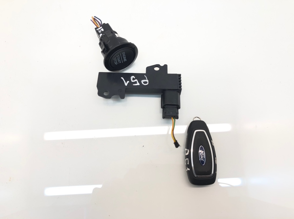 Кнопка запуска двигателя для Ford Fiesta, 2018 г. 1.0 Ti бензин б/у — фото 2
