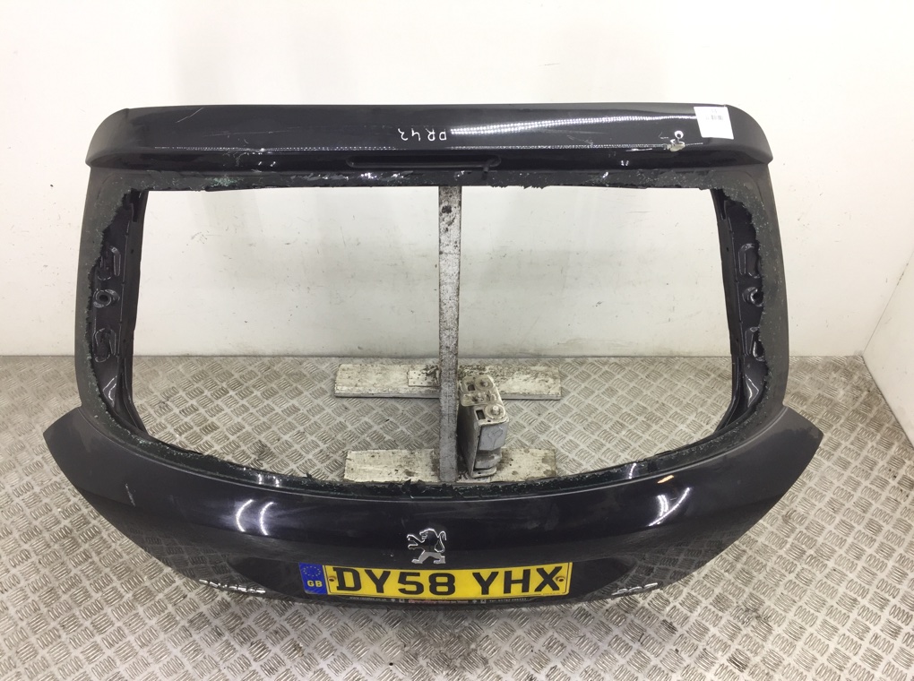 Крышка багажника для Peugeot 207, 2008 г. 1.4 i бензин б/у — фото 2