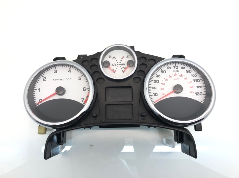 Щиток приборов (приборная панель) для Peugeot 207, 2009 г. 1.4 i бензин б/у