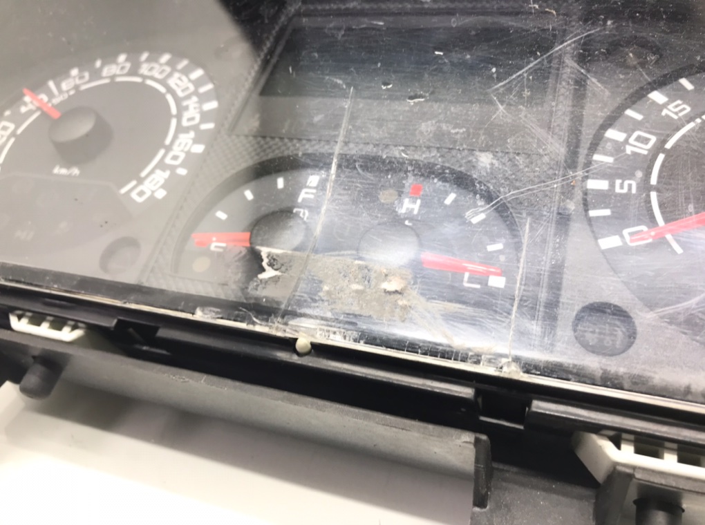 Щиток приборов (приборная панель) Iveco Daily 3.0 TD