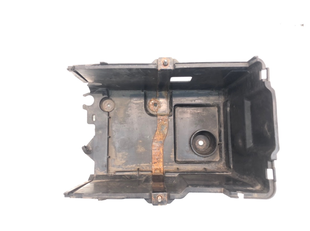 Полка аккумулятора для Mazda 3, 2007 г. 1.6 i бензин б/у — фото 5