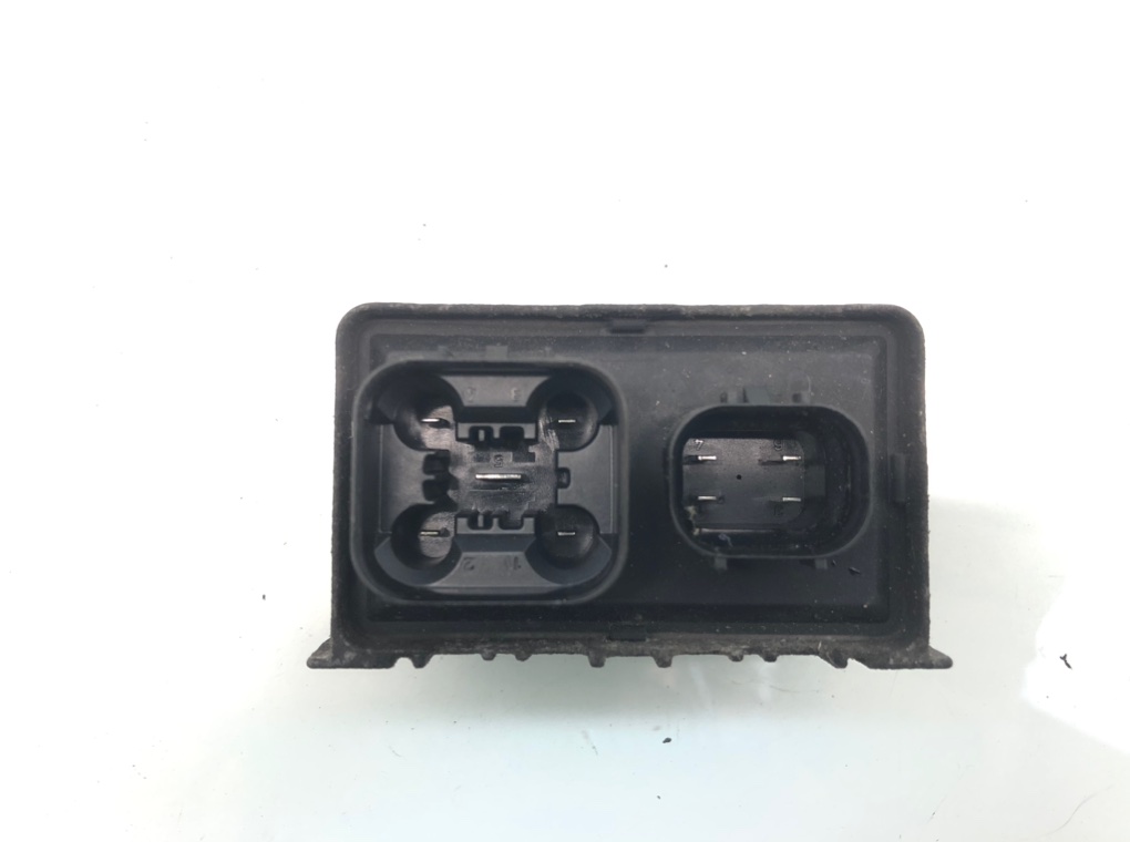 Реле накала свечей для Opel Corsa, 2011 г. 1.3 CDTi дизель б/у — фото 4