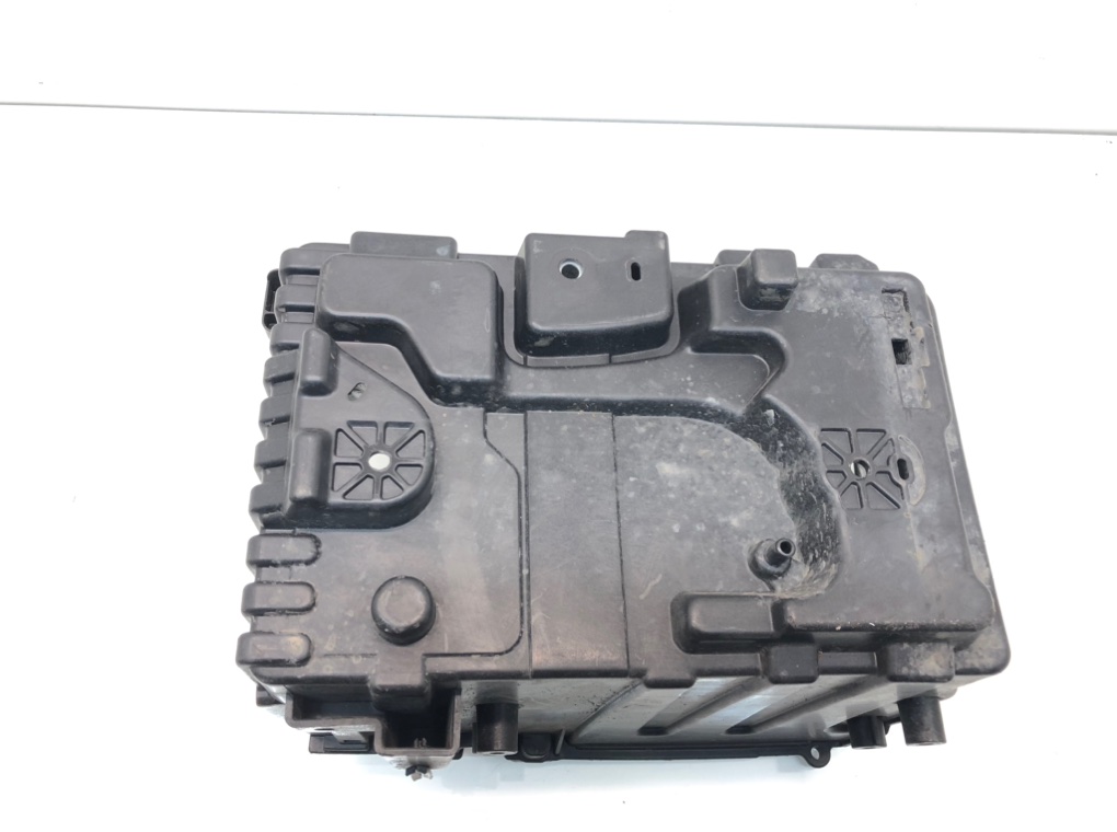 Полка аккумулятора для Ford Fiesta, 2018 г. 1.0 Ti бензин б/у — фото 5