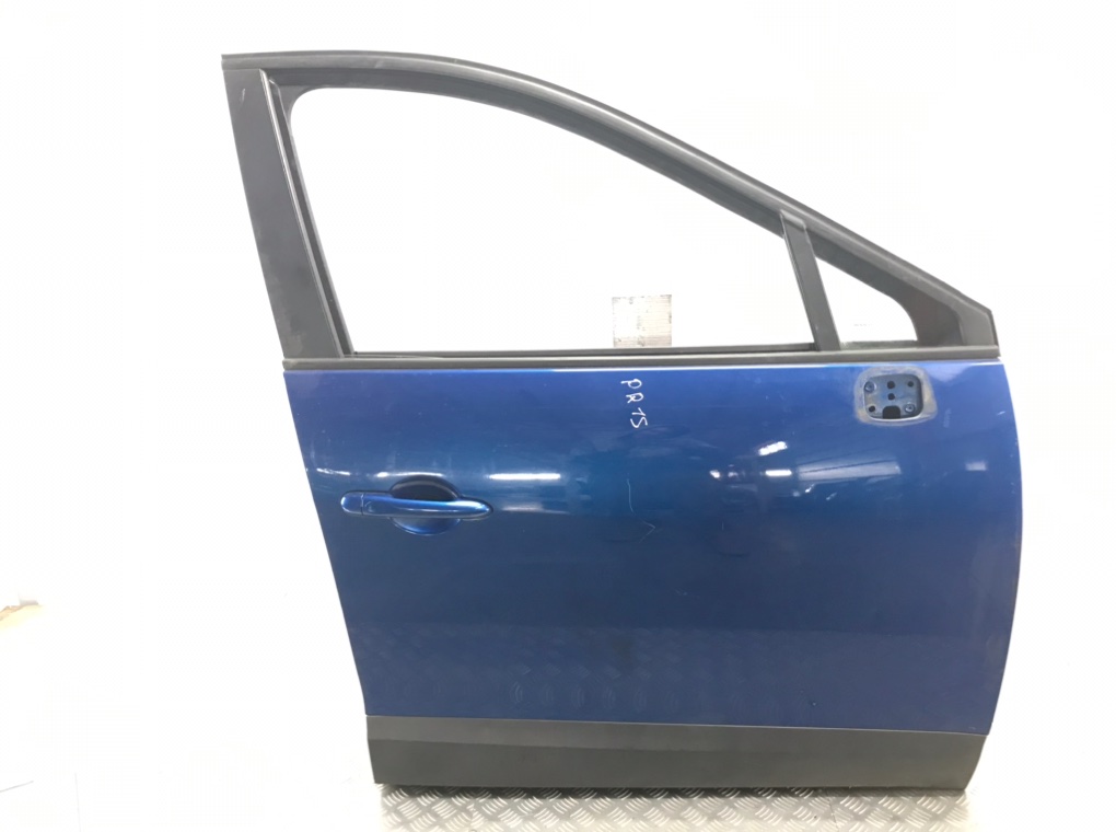 Дверь передняя правая для Renault Scenic, 2011 г. 1.6 i бензин б/у