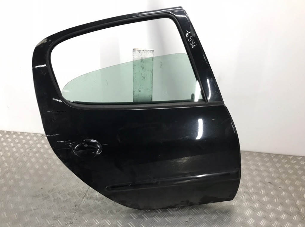 Дверь задняя правая для Peugeot 206, 2005 г. 1.4 i бензин б/у