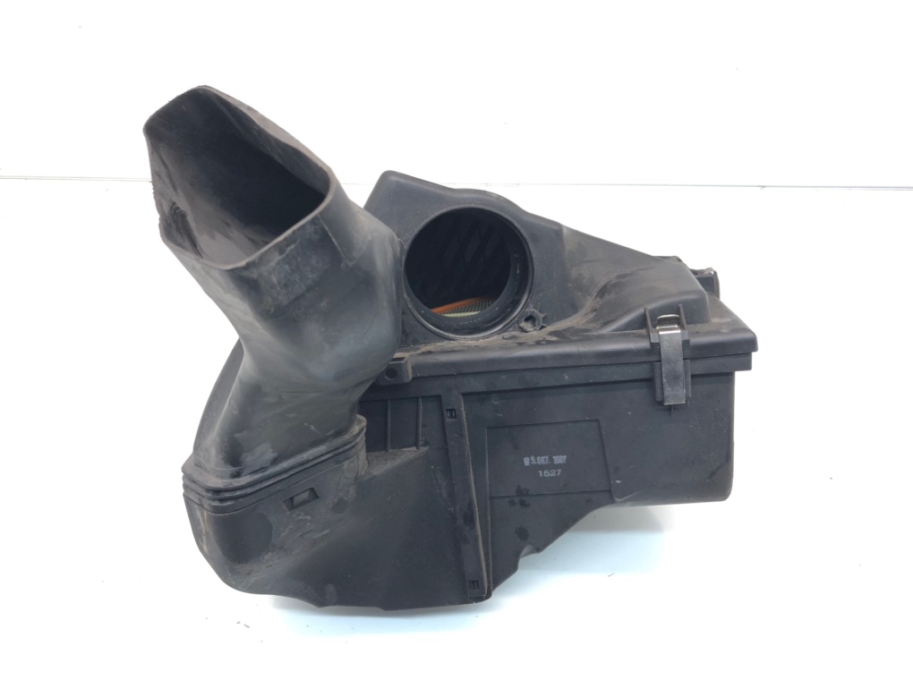 Корпус воздушного фильтра для BMW 1 E87/E81/E82/E88, 2007 г. 2.0 TD дизель б/у