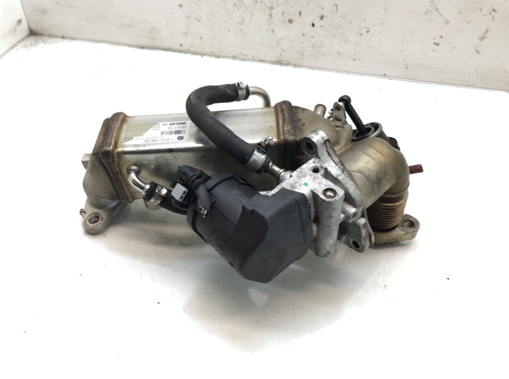 Клапан EGR для BMW 3 E90/E91/E92/E93, 2010 г. 2.0 TD дизель б/у — фото 3