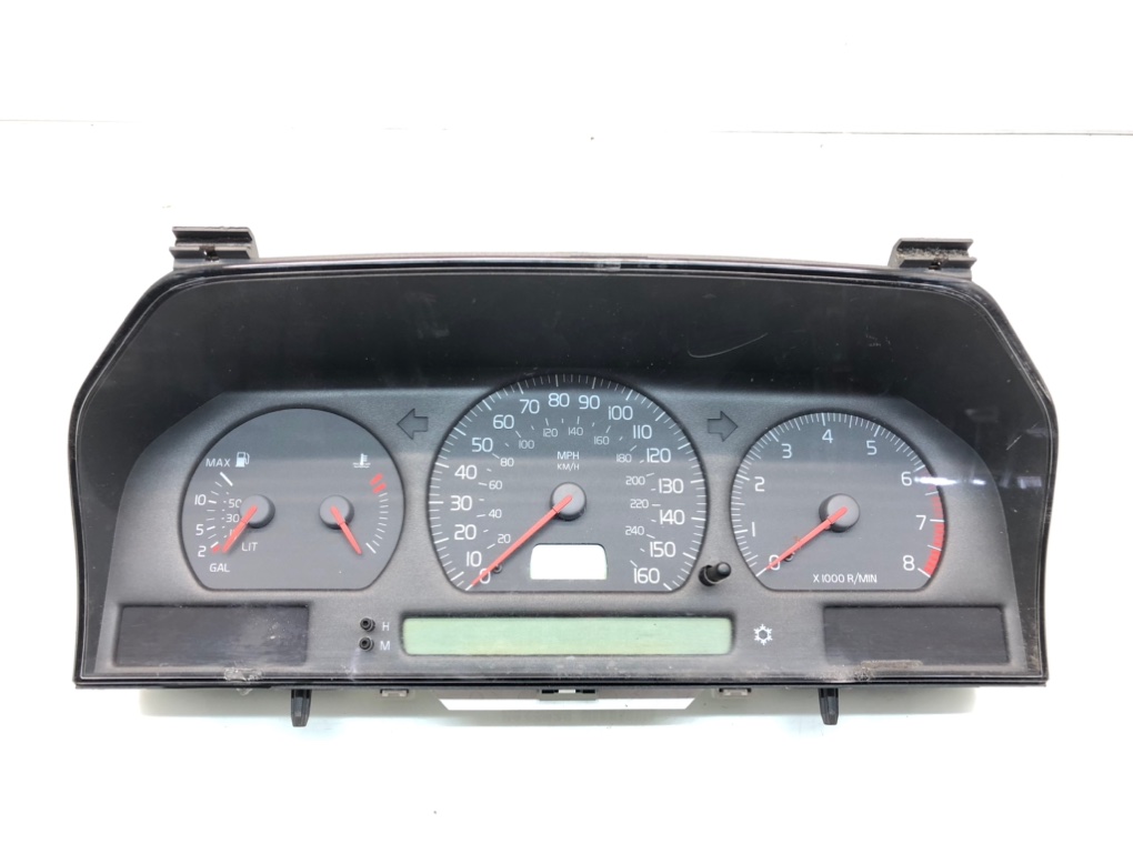 Щиток приборов (приборная панель) для Volvo C70, 2005 г. 2.0 Ti бензин б/у