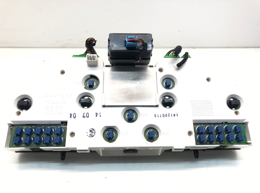 Щиток приборов (приборная панель) для Volvo C70, 2005 г. 2.0 Ti бензин б/у — фото 3