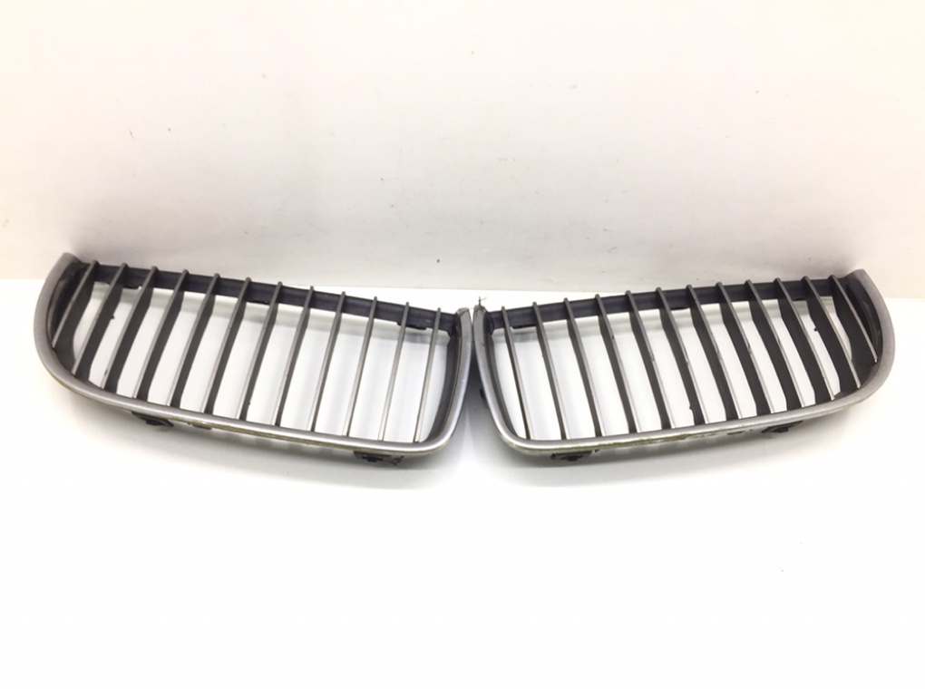 Решетка радиатора для BMW 3 E90/E91/E92/E93, 2005 г. 2.5 i бензин б/у