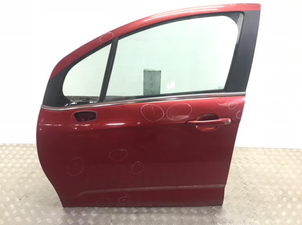 Дверь передняя левая для Citroen C3, 2010 г. 1.4 HDi дизель б/у