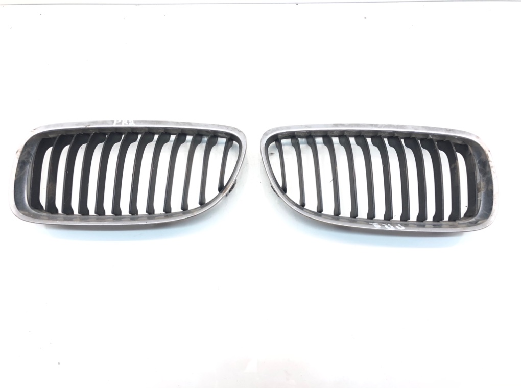 Решетка радиатора для BMW 3 E90/E91/E92/E93, 2009 г. 2.0 TD дизель б/у