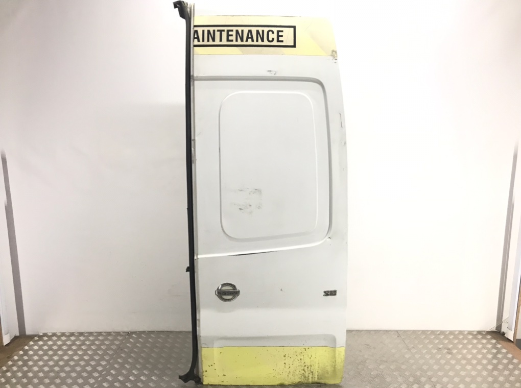 Дверь задняя распашная правая для Nissan Primastar, 2007 г. 2.0 DCi дизель б/у