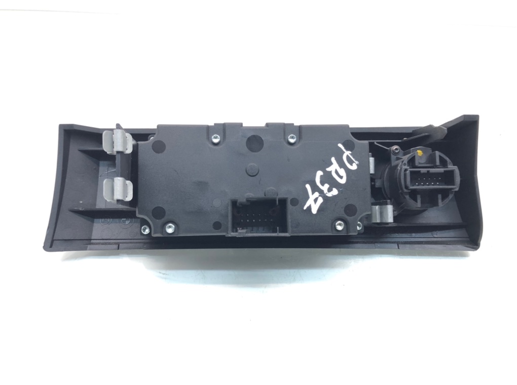 Переключатель света для BMW 5 E60/E61, 2006 г. 3.0 TD дизель б/у — фото 3
