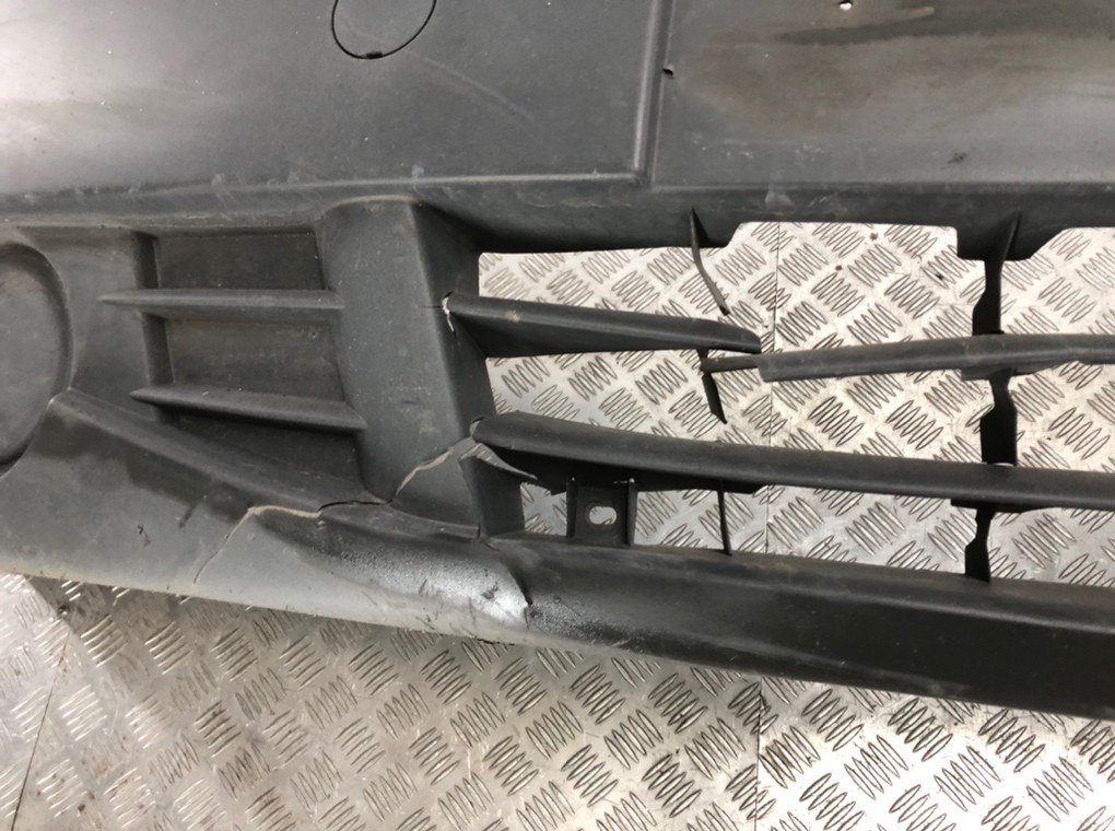 Бампер передний для Renault Trafic, 2008 г. 2.0 DCi дизель б/у — фото 9