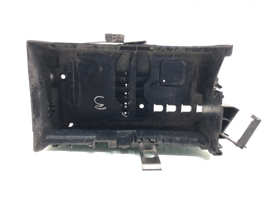 Полка аккумулятора для Opel Astra, 2011 г. 1.3 CDTi дизель б/у