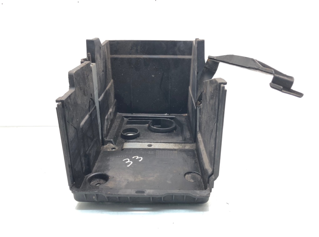 Полка аккумулятора для Ford Focus, 2006 г. 1.6 TDCi дизель б/у — фото 3