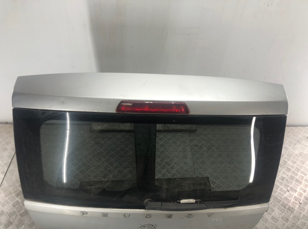 Крышка багажника для Peugeot 1007, 2008 г. 1.4 HDi дизель б/у — фото 2